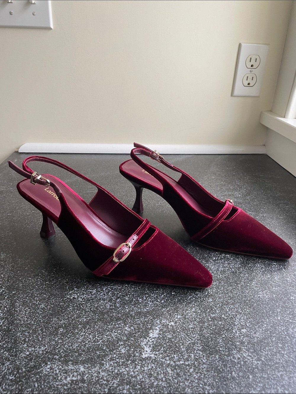 NWOT Larroude Size 7 Ines Wine Velvet Slingback Pointed-Toe Heels Burgundy - Picture 2 of 16